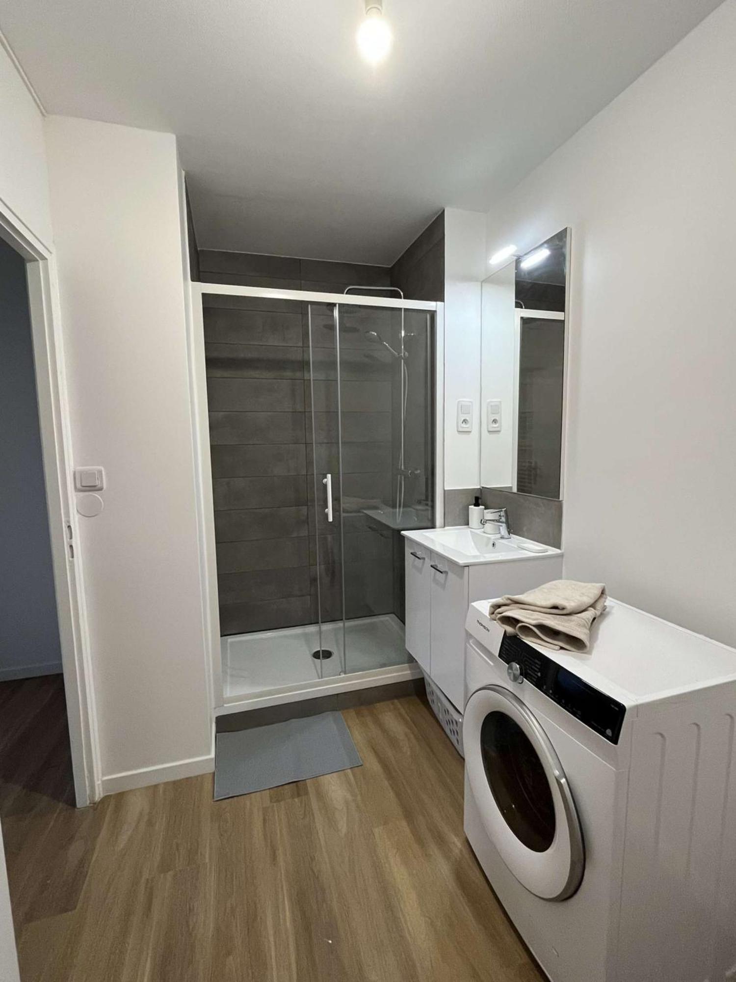 Apartamento Le Familial Orléans Exterior foto